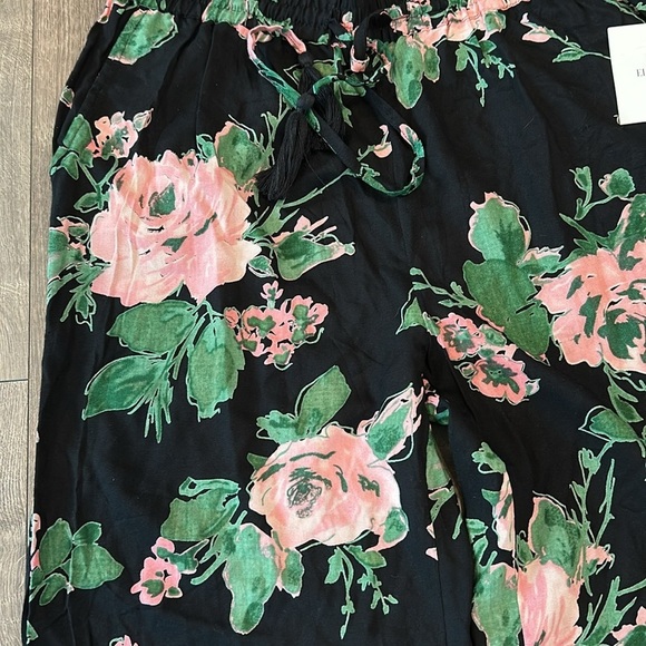 Ellen Tracy painted rose pants - Picture 2 of 8